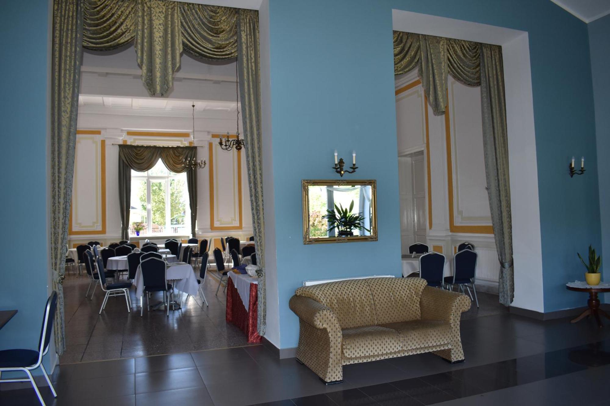Eden Hotel Wiselka Bagian luar foto